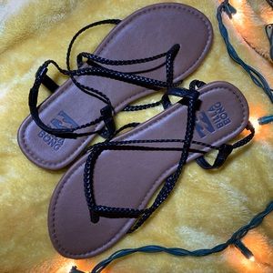 BillaBong black sandals